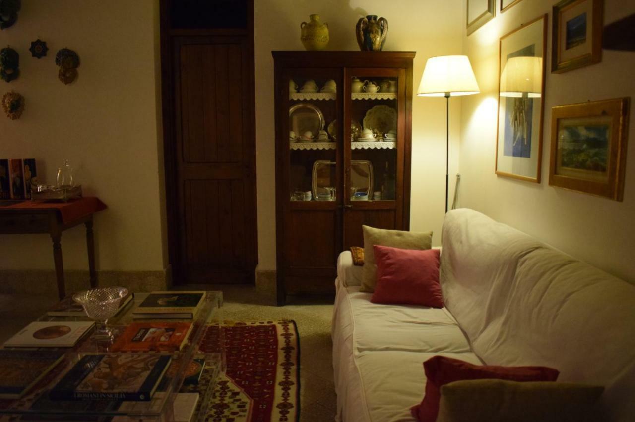 Loft 'Le Vie Del Centro' Hotel Marsala Exterior photo